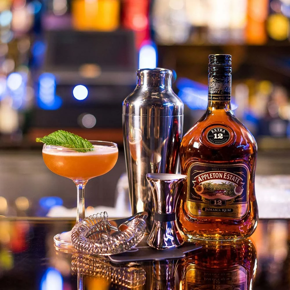 Uberbartools MShaker 600ml Cocktail Shaker Black 2 Uberbartools MShaker 600ml Cocktail Shaker Black - Image 2